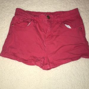 High-waisted short shorts